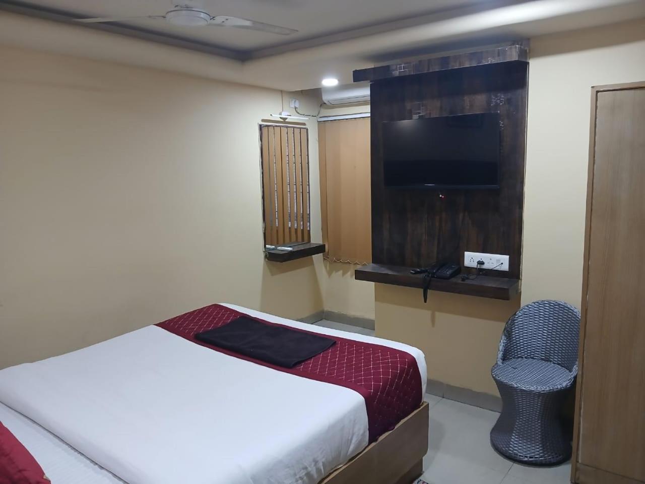 Blossoms Room Holiday Inn- Lakdikapul Hajdarábád Exteriér fotografie